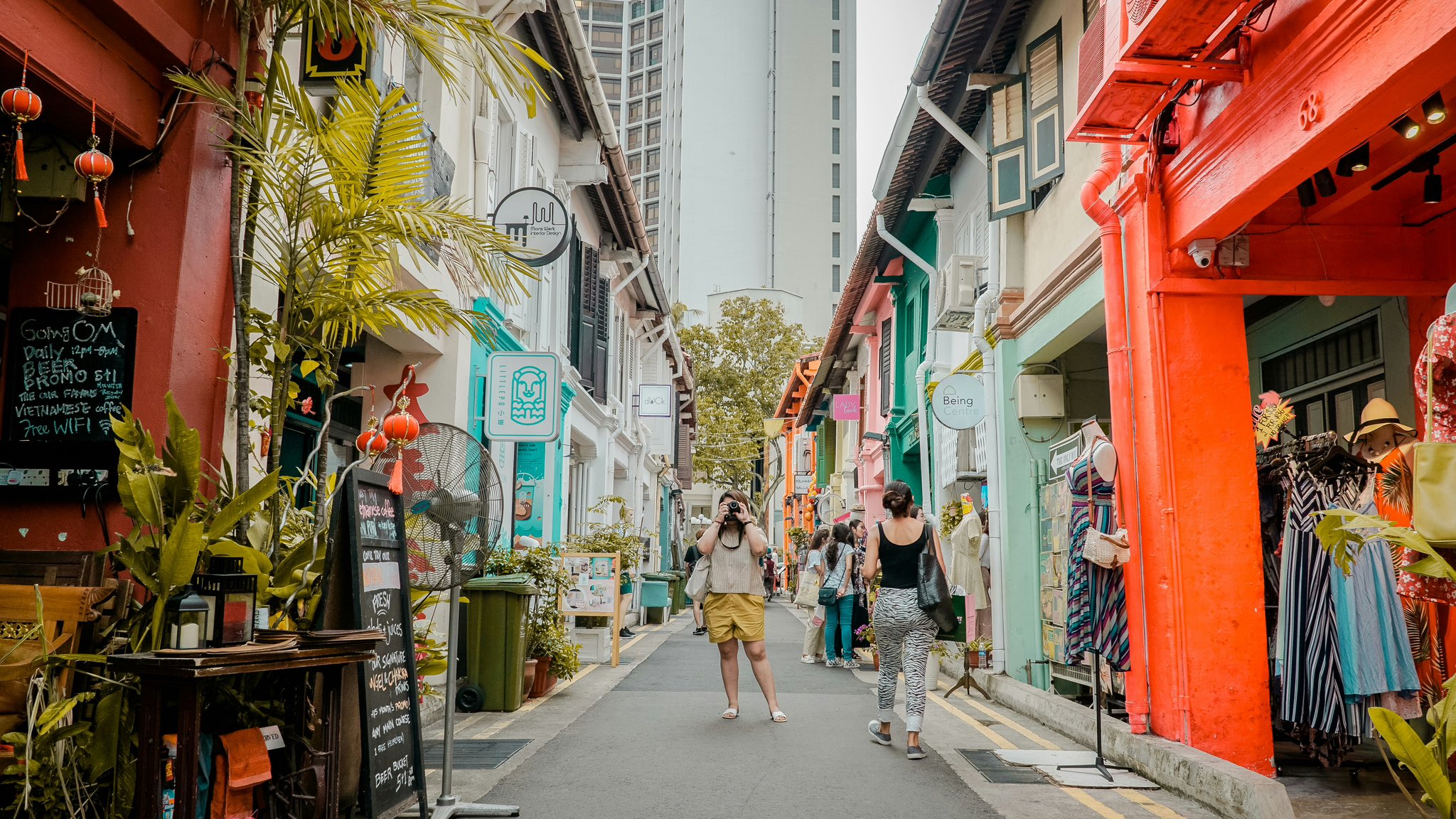 Picture of a pedestrianised laneway lined with shops and cafes